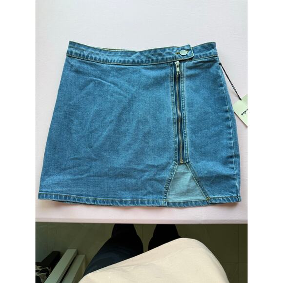 Superdown Denim Mini Skirt - Picture 3 of 9